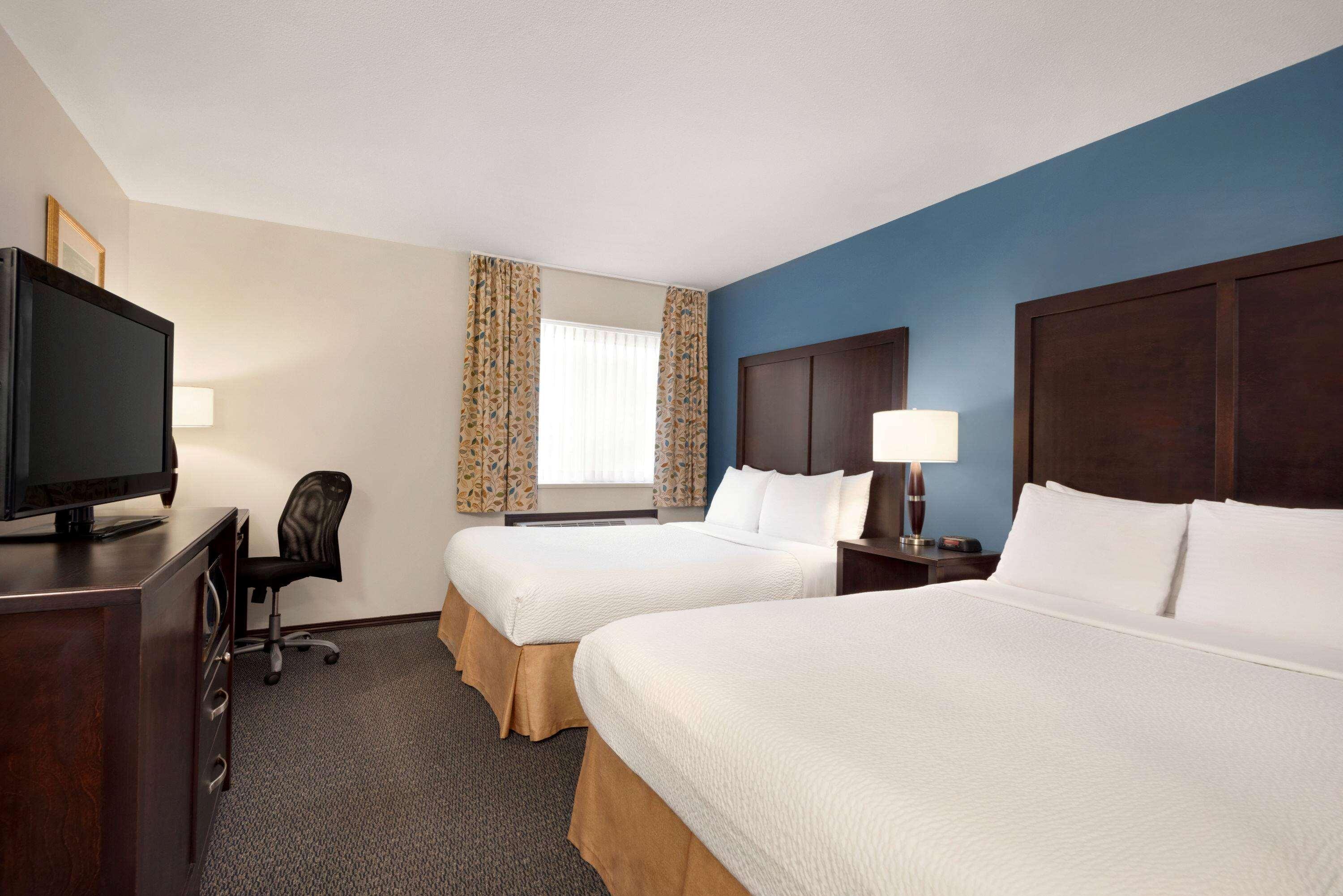 Days Inn By Wyndham Kelowna Extérieur photo